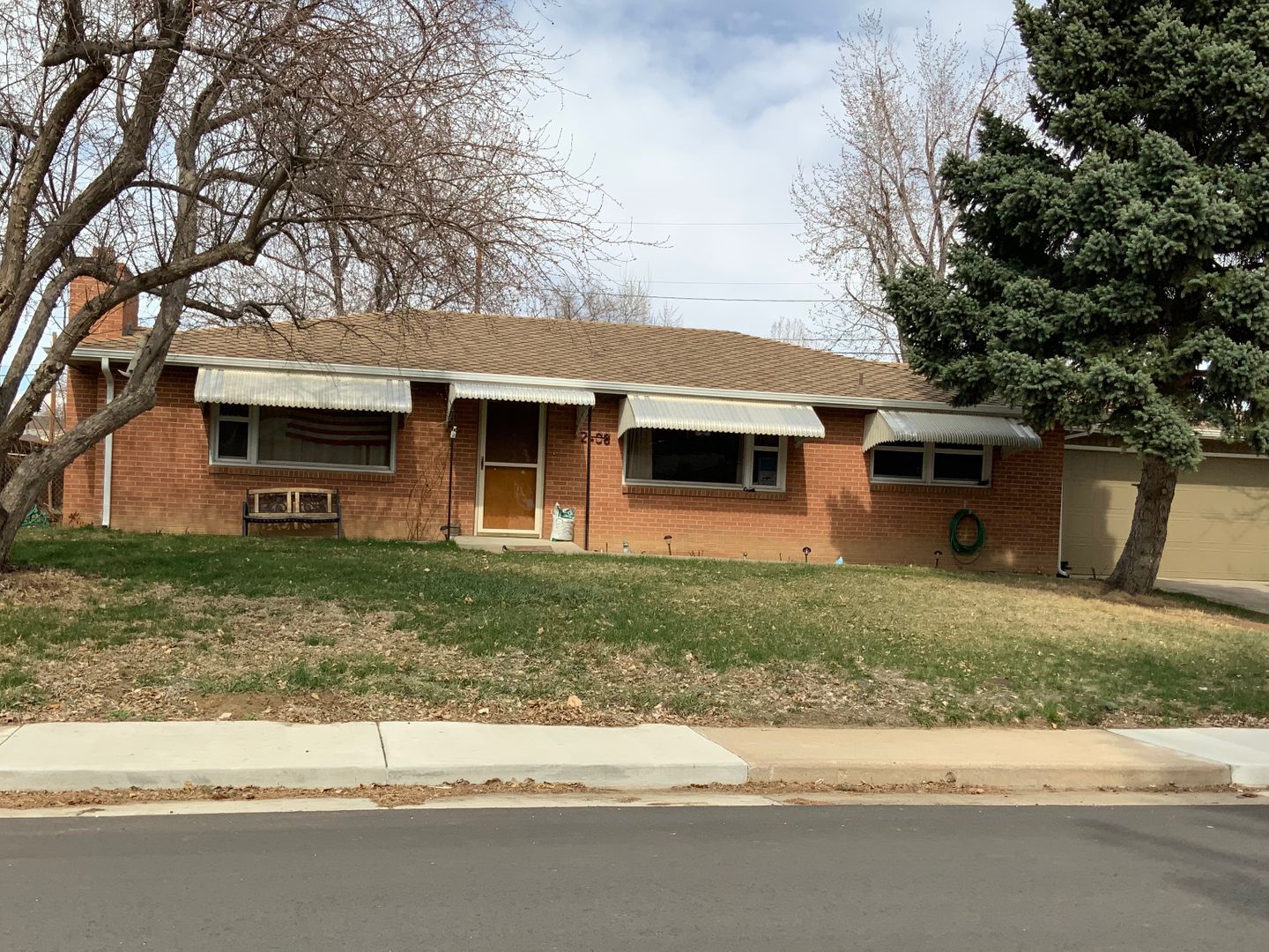 Loveland House: 2408 Lake Dr