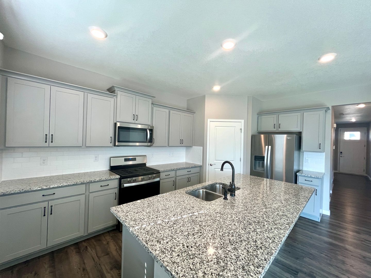 Windsor House: 4537 Kingswood Dr