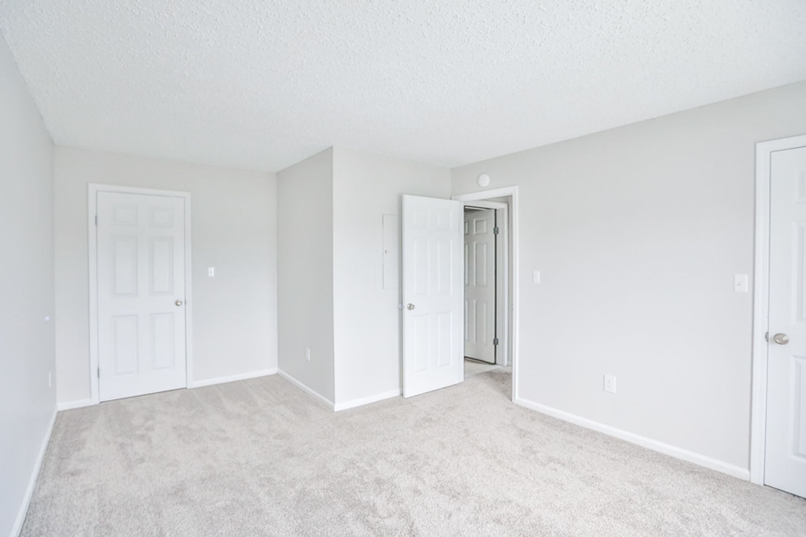 Delmar Apartment: 1 Juniper Drive