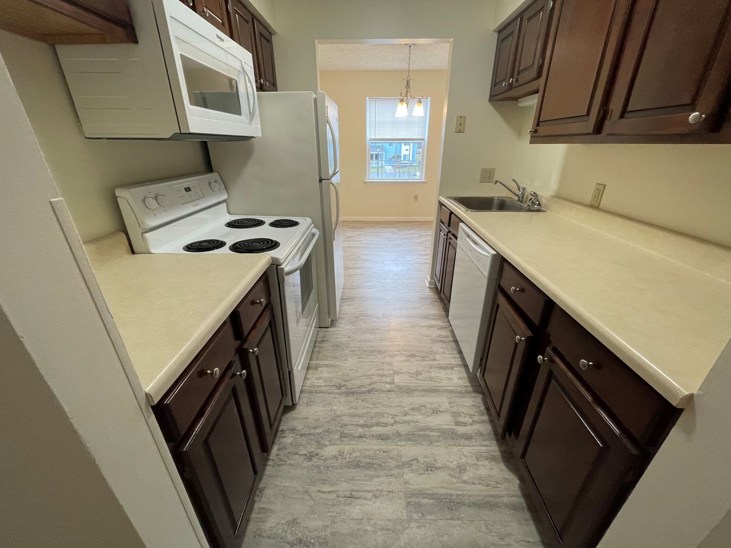 Delmar Apartment: 1 Juniper Drive