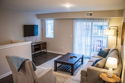 2 Bed 2 Bath Hawthorne with a balcony – photo 1