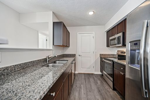 2 Bed 2 Bath Wisteria overlooking front ponds, conveniently located next to clubhouse – photo 1