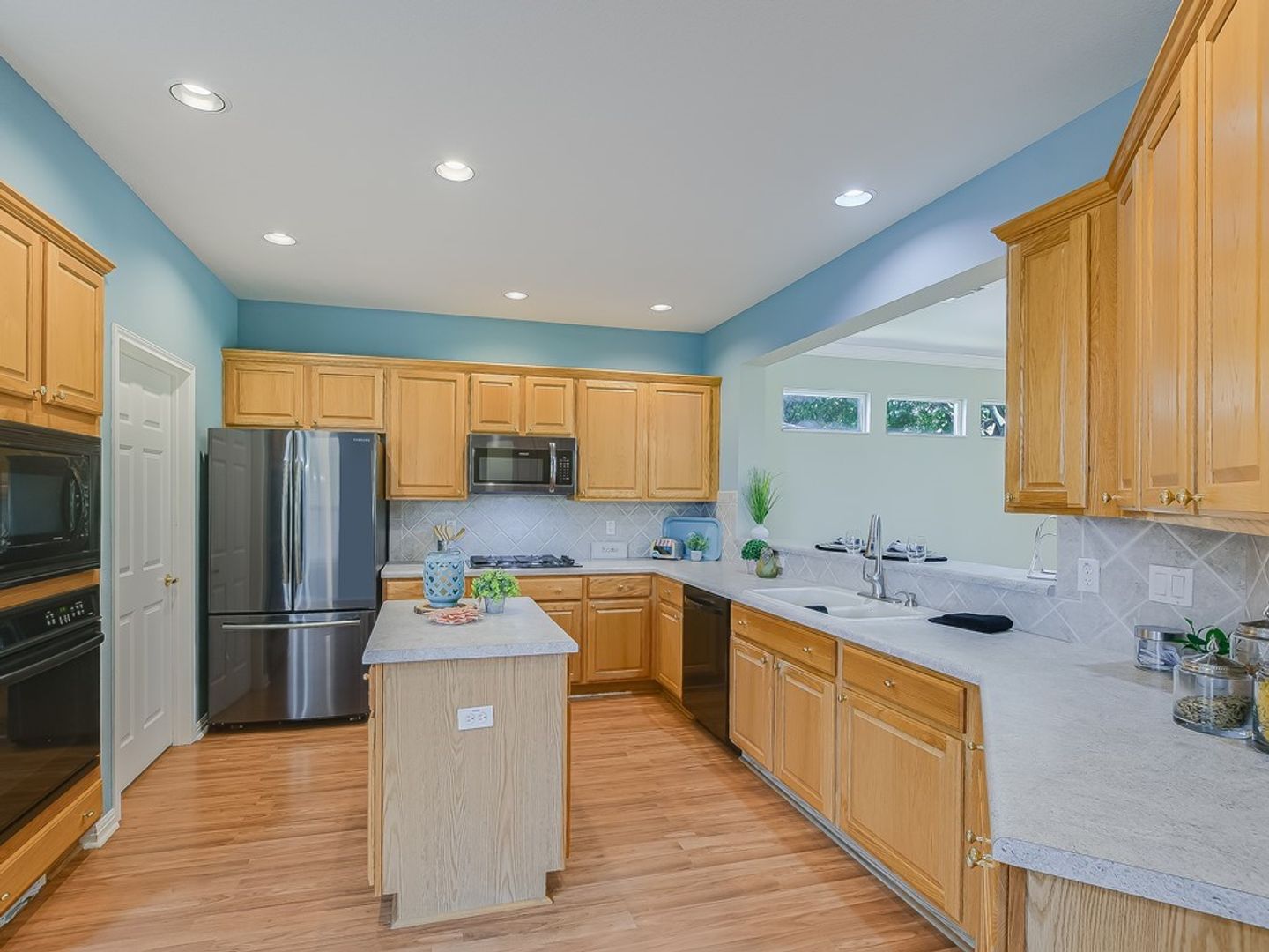 138 Dewberry Drive, TX 78633