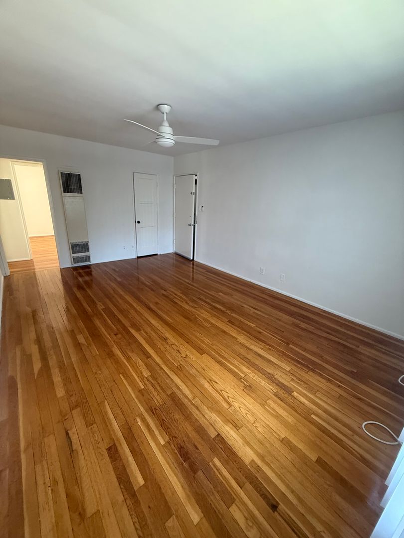Glendale Apartment: 328 N Louise St