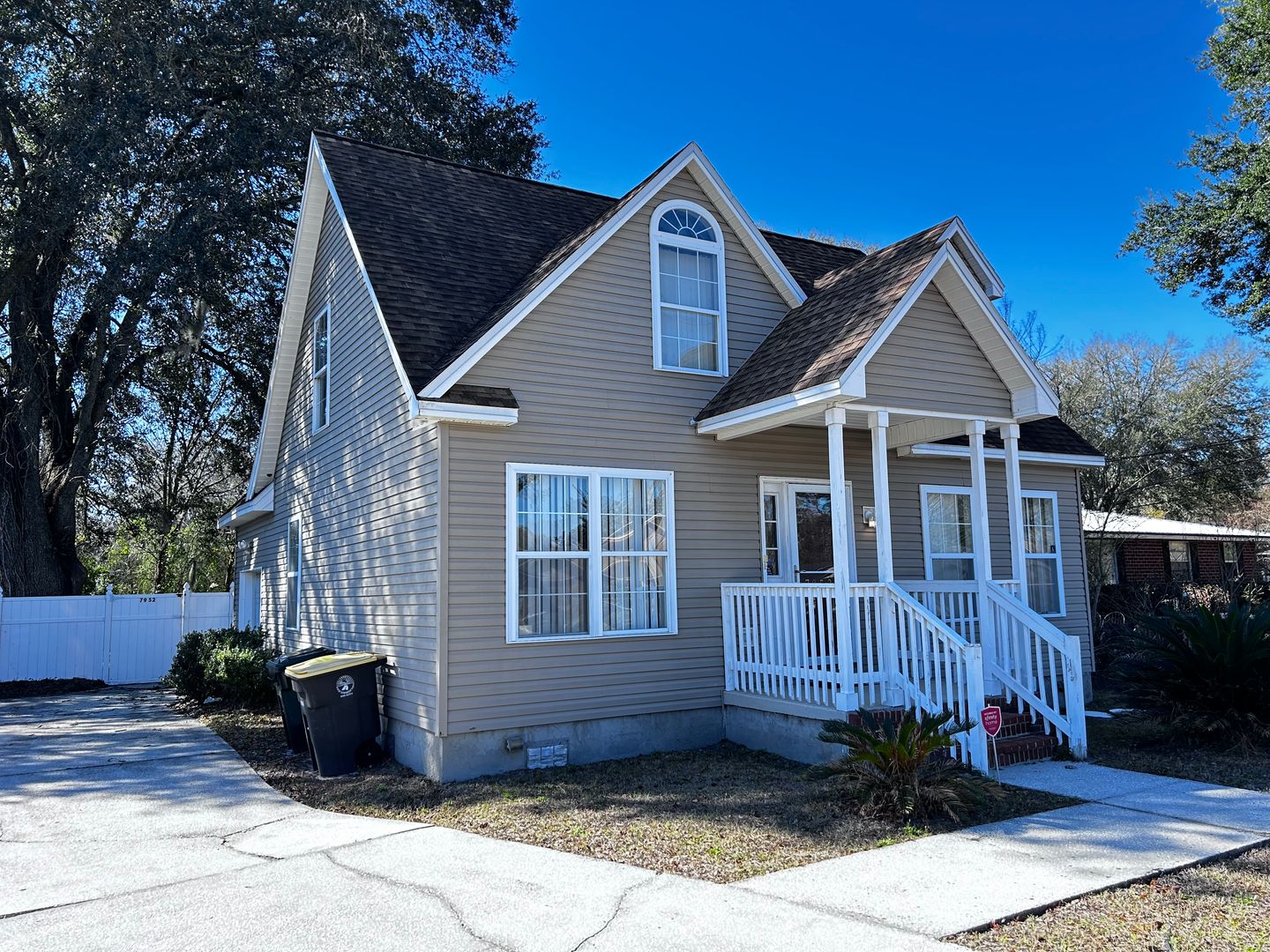 Jacksonville House: 7952 118th Street