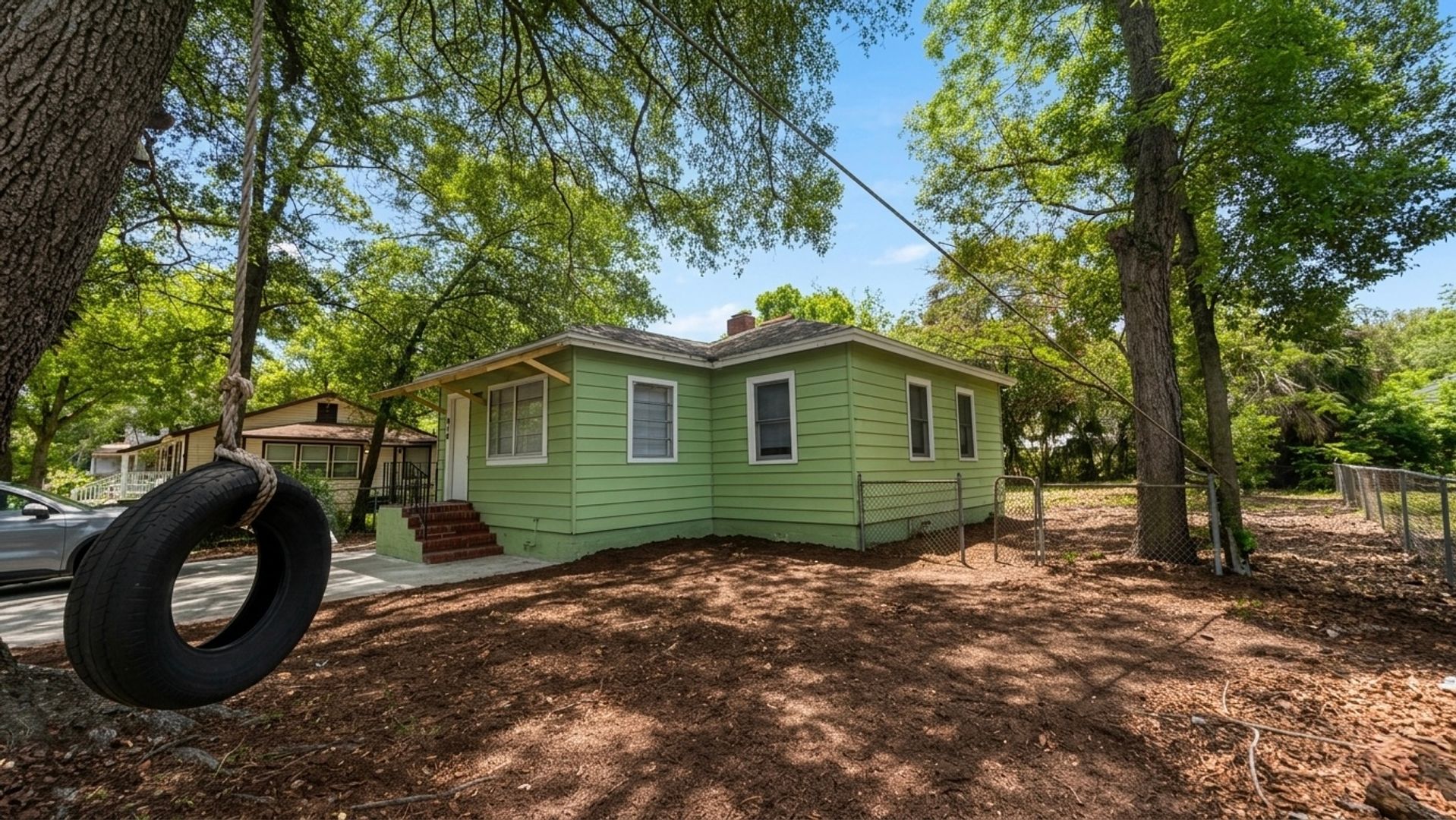 Jacksonville House: 916 W 28th St