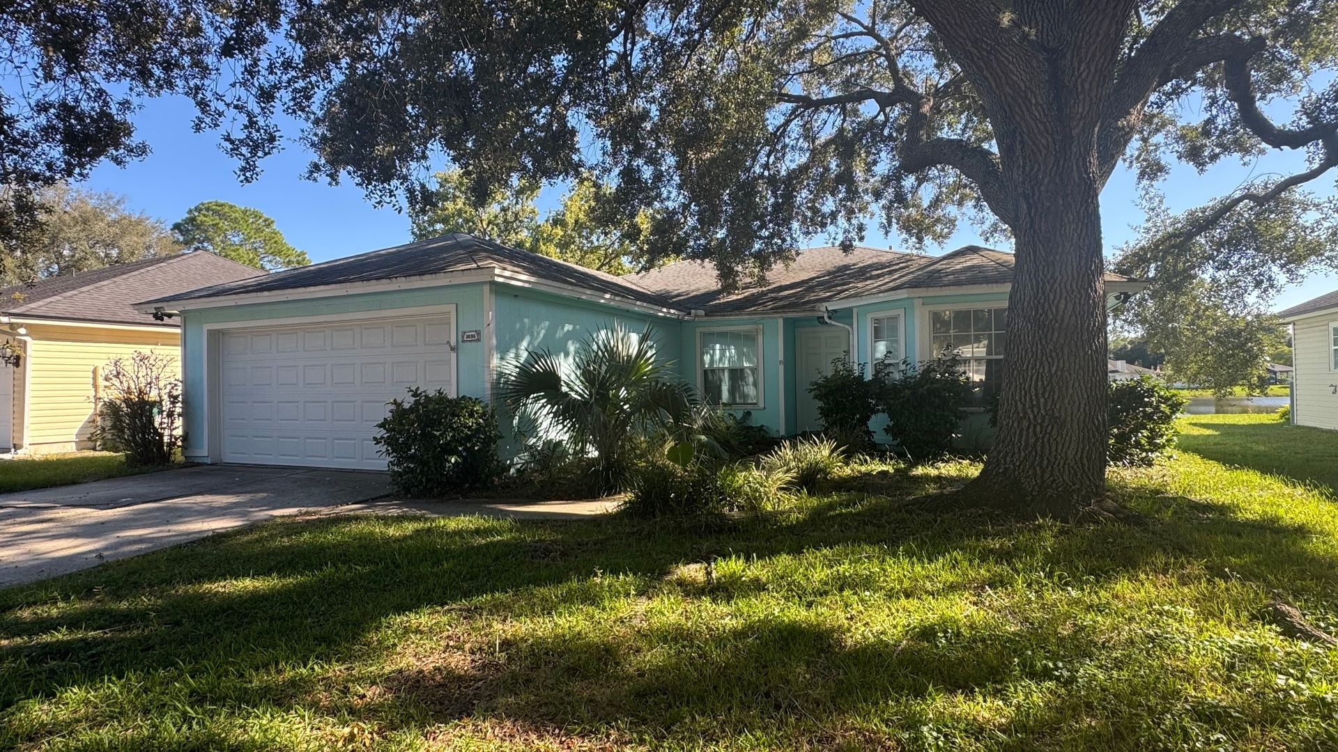 Jacksonville House: 3696 Barbizon Circle N