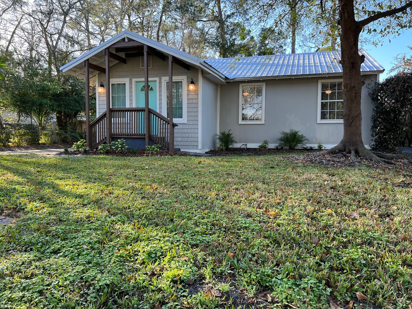 Jacksonville House: 4550 Crescent Street