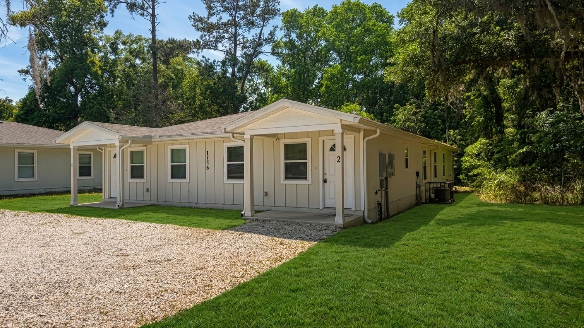 Jacksonville Apartment: 1756 Lane Ave S