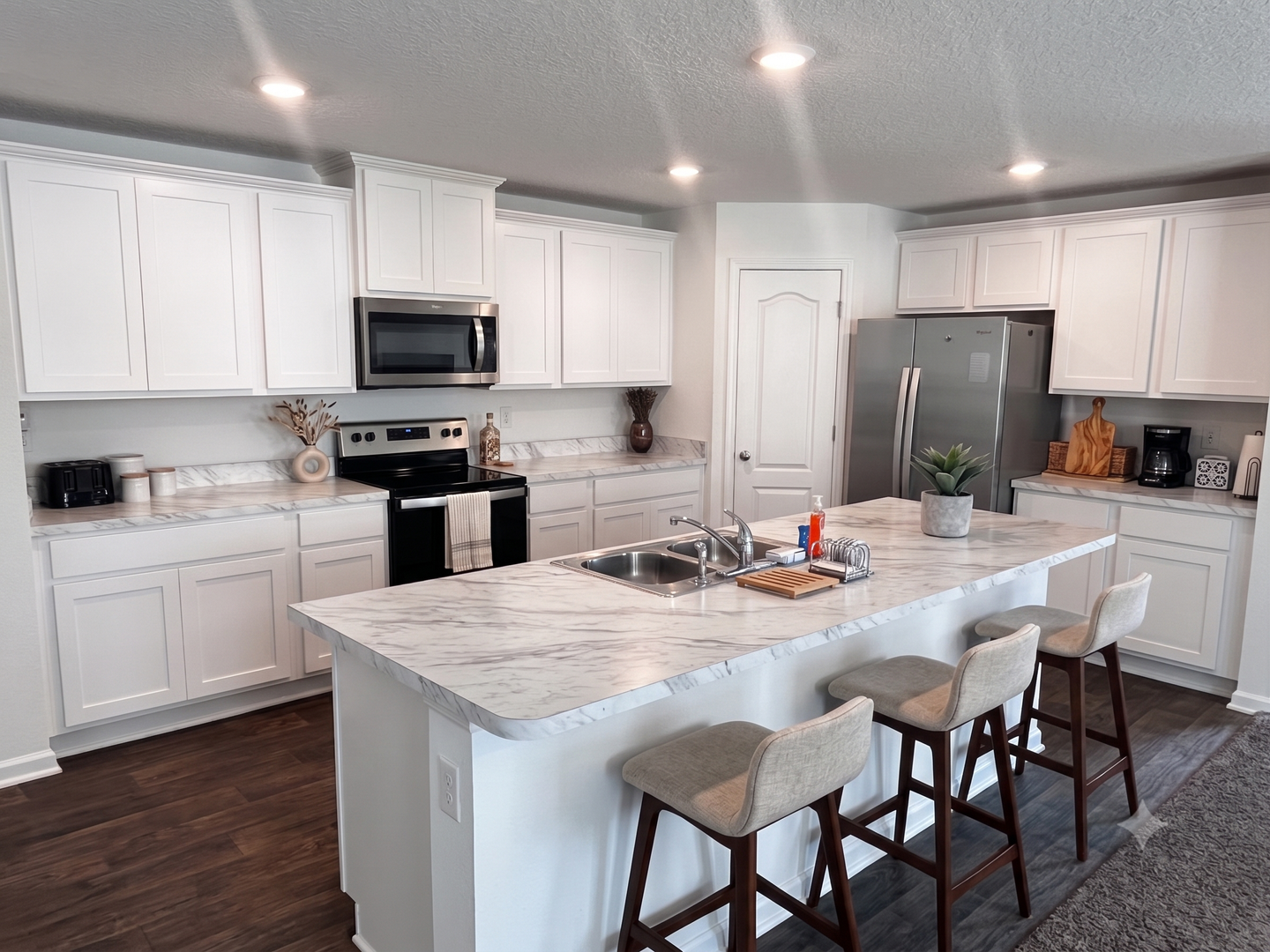 Jacksonville House: 12571 Russian Olive Rd