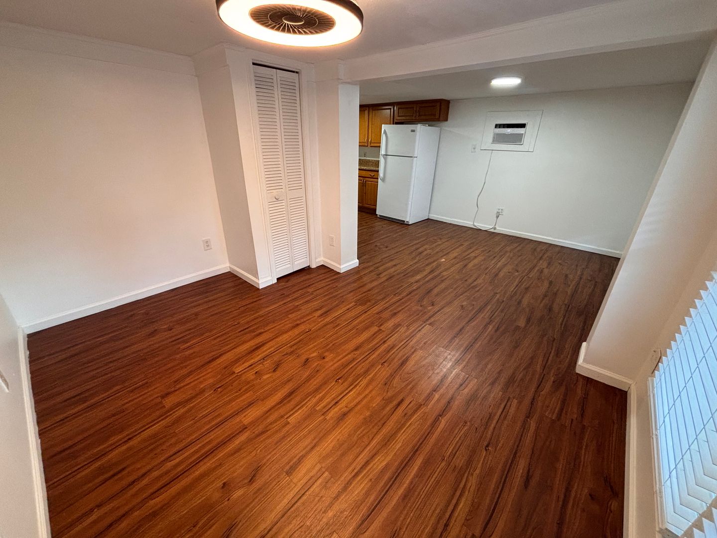 111A Cedar St (downstairs) - City of St Augustine - UTILITIES SPLIT 50/50 11 of 12