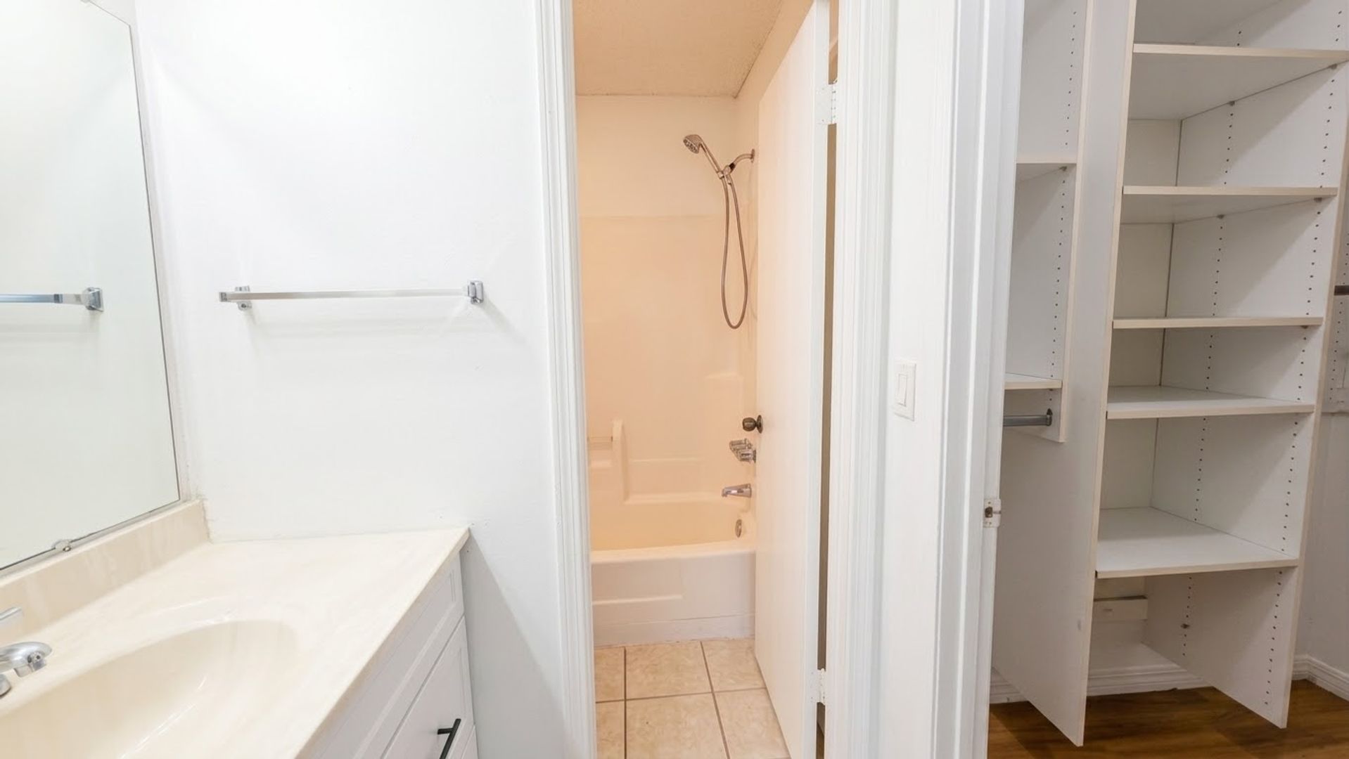 10200 Belle Rive Blvd #50 (Building 7) - LANDNG AT BELLE RIVE CONDO 7 of 12