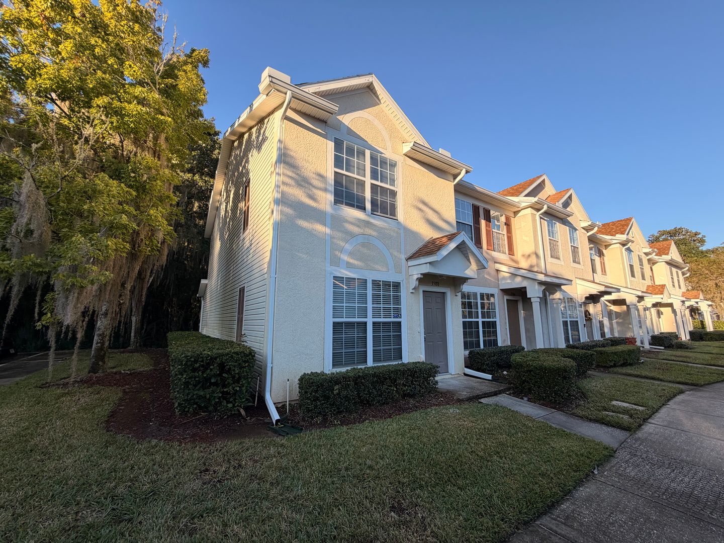 Jacksonville House: 3588 Twisted Tree Ln