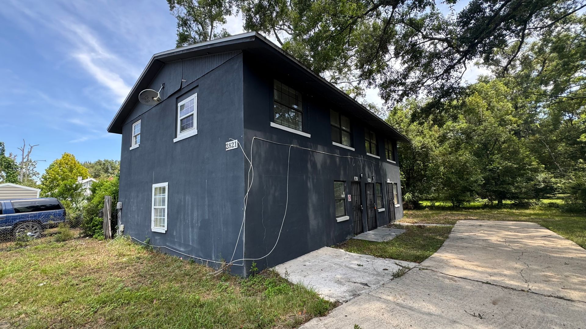 Jacksonville Apartment: 2821 Moncrief Rd