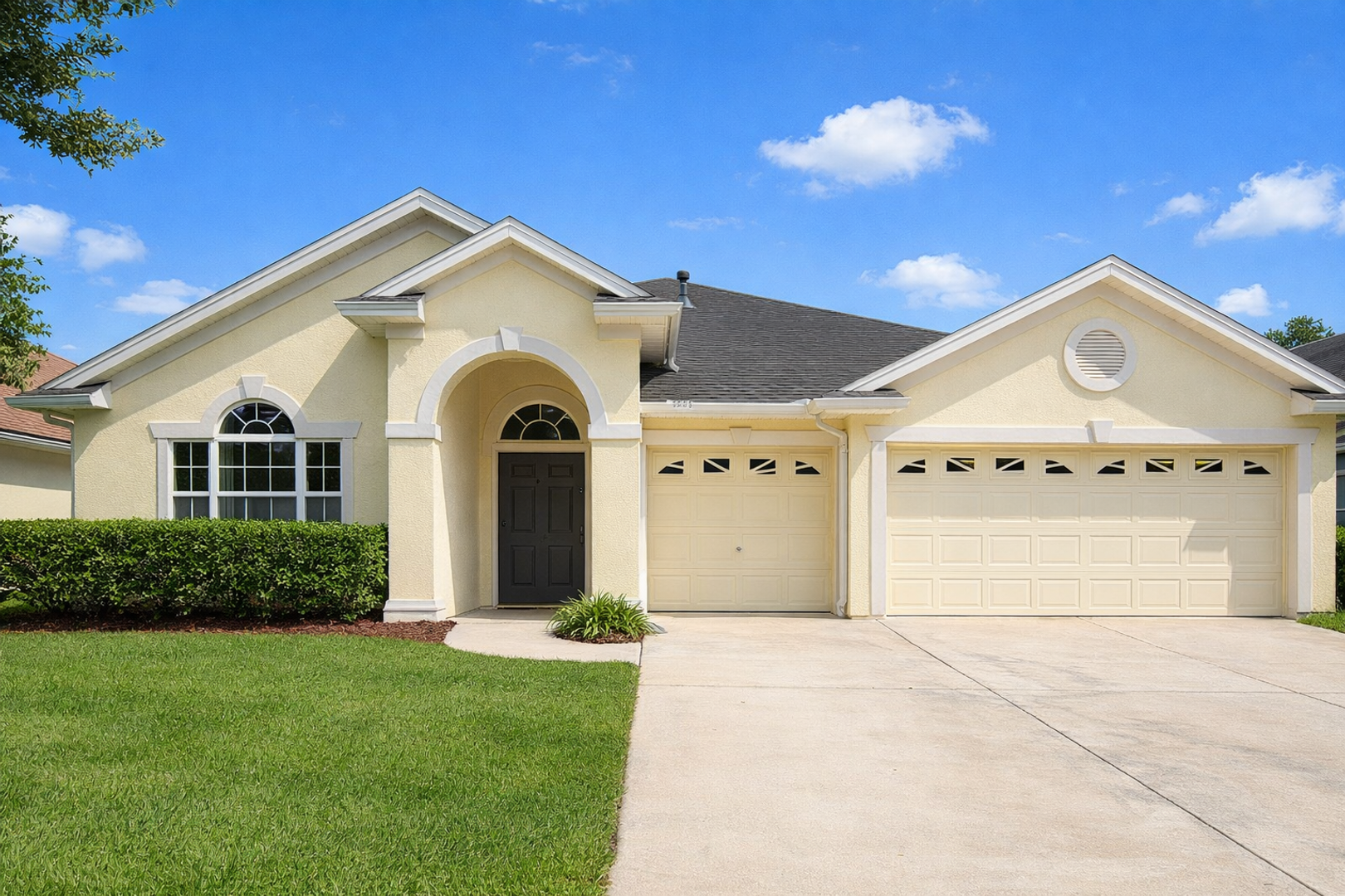 Jacksonville House: 5868 Brush Hollow Rd