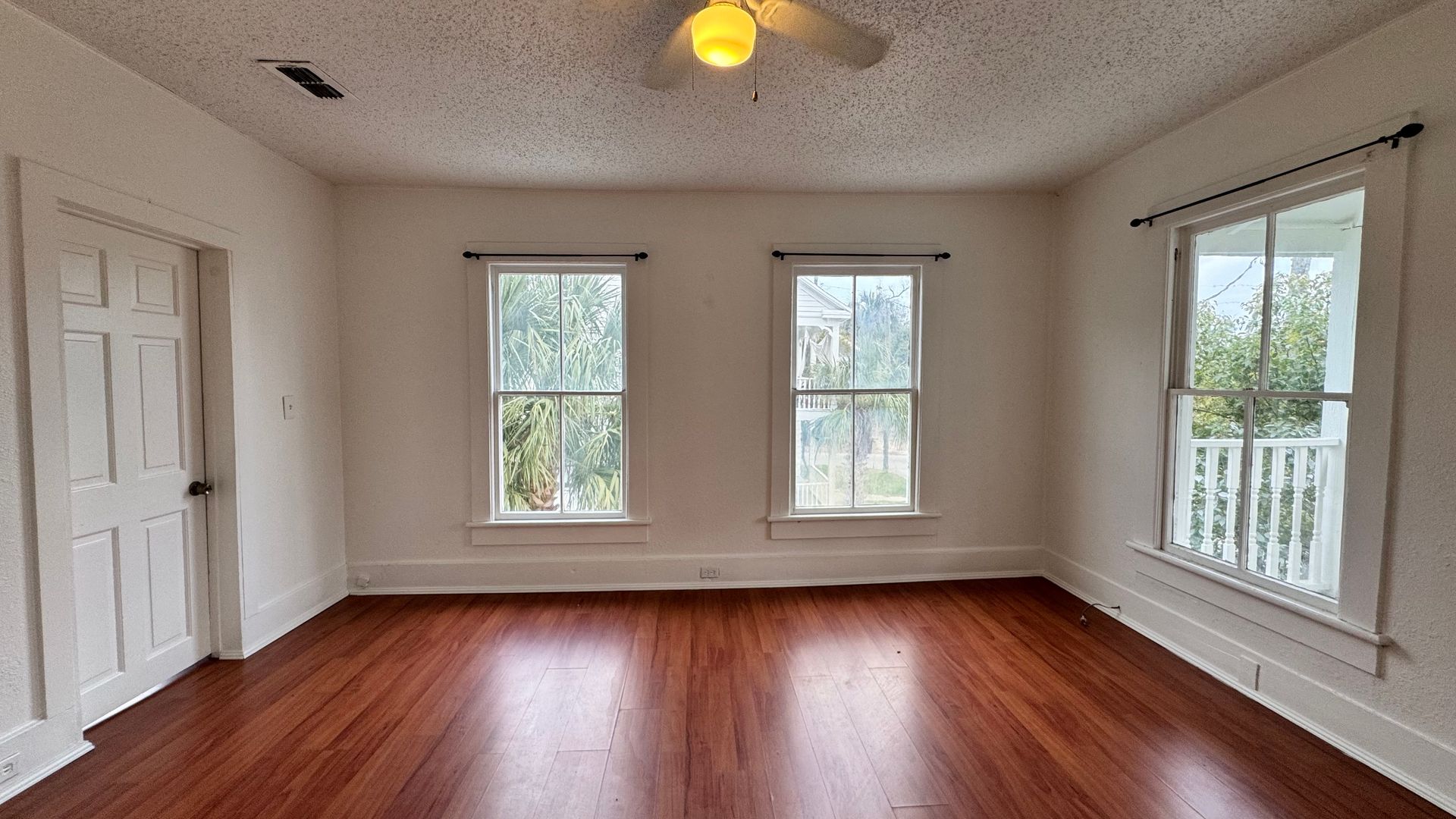 St Augustine House: 32 UP Sanford St