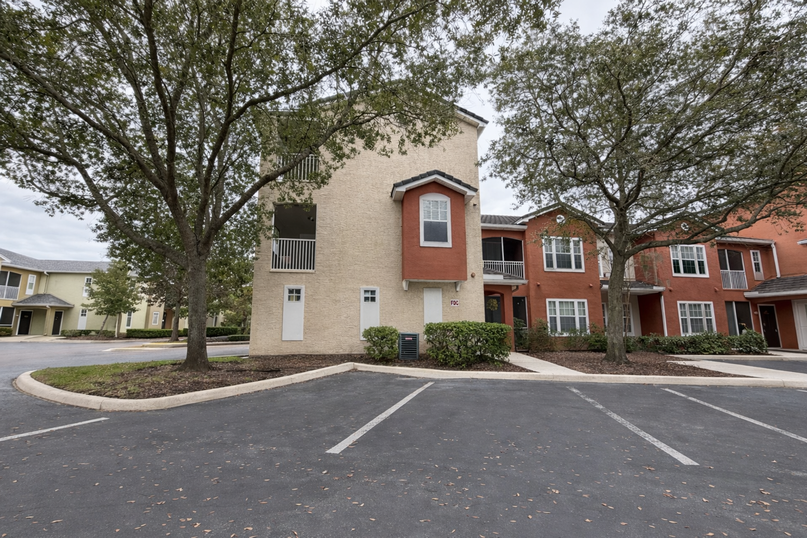 Jacksonville House: 10075 Gate Parkway N #2012