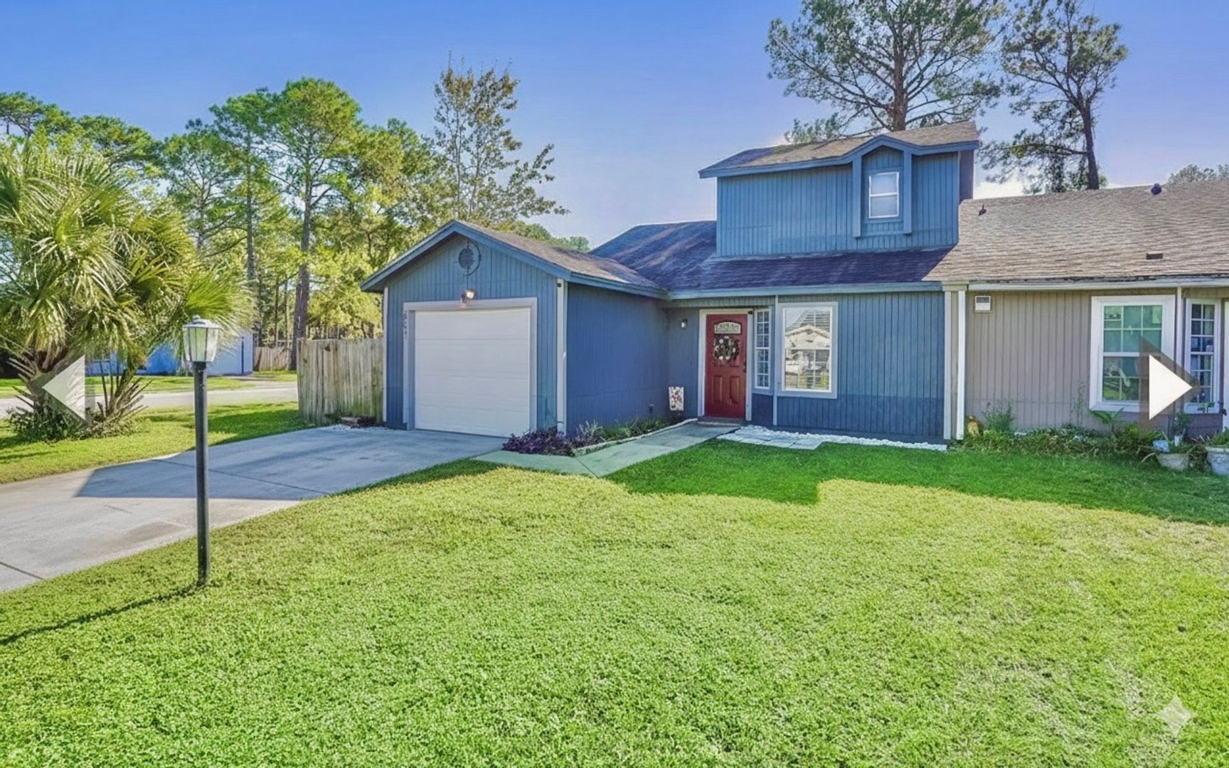 Charming Fenced in Townhome in Jacksonville! 
