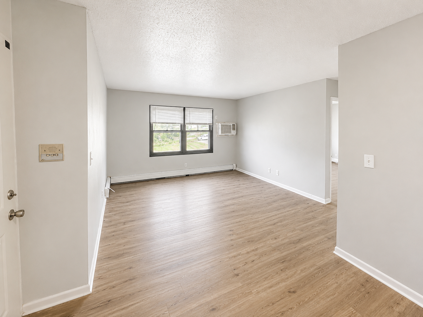 Des Moines Apartment: 2110 26th Street
