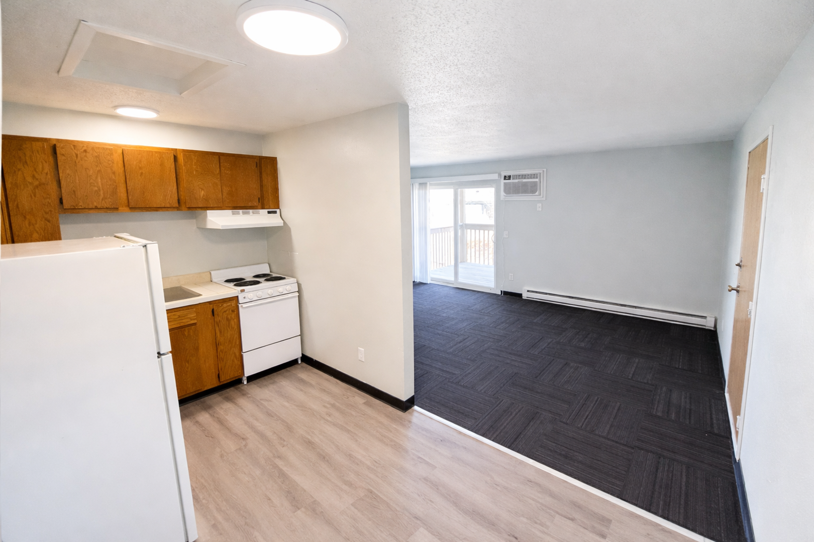 Des Moines Apartment: 3315 E 15th St, Des Moines, IA 50316