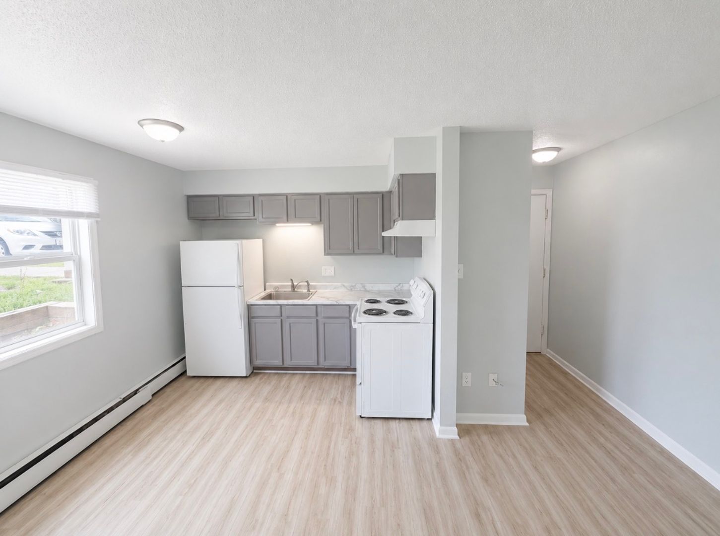 Des Moines Apartment: 3315 E 15th St, Des Moines, IA 50316