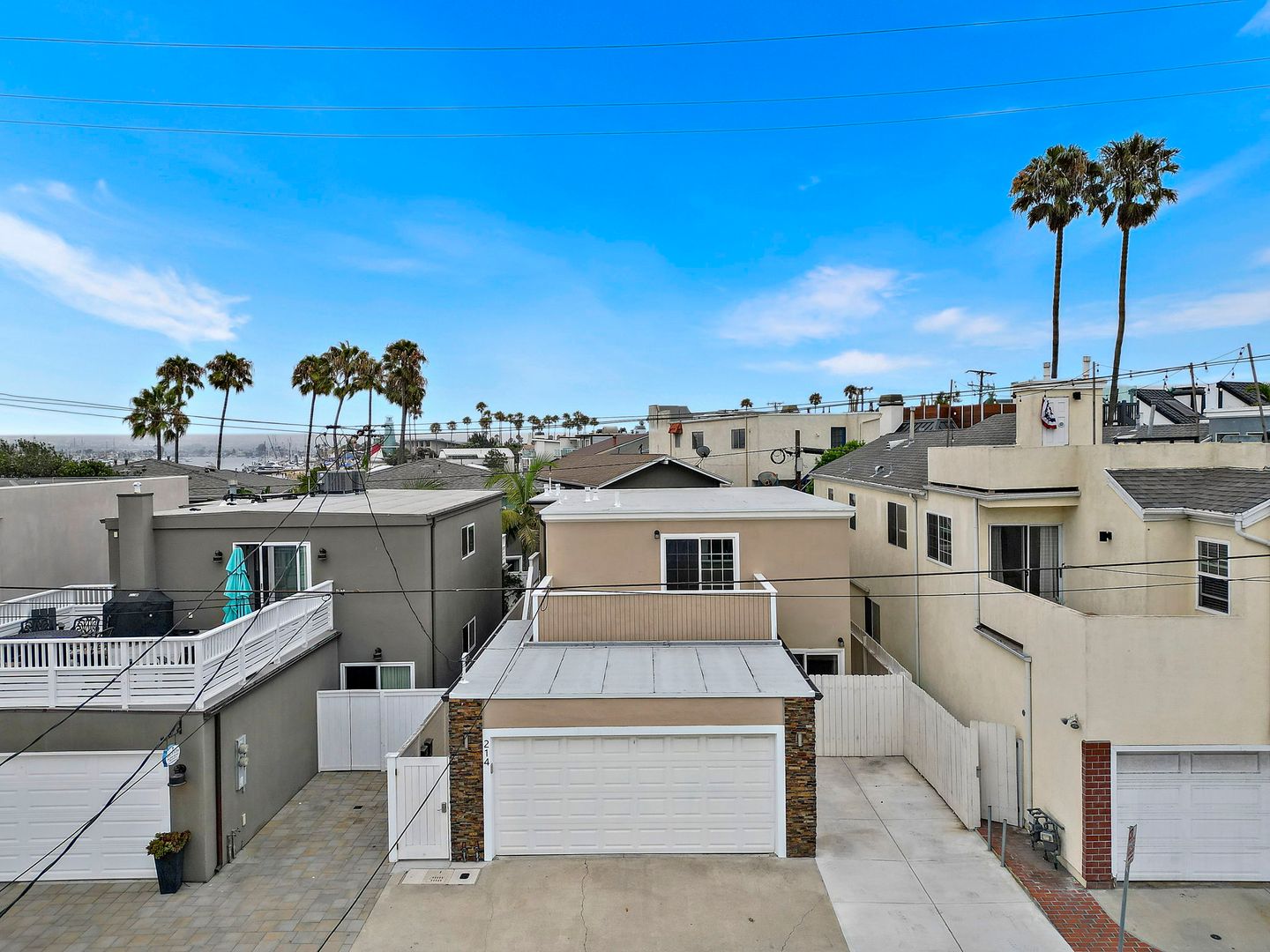 Newport Beach Apartment: 214 20th Street
