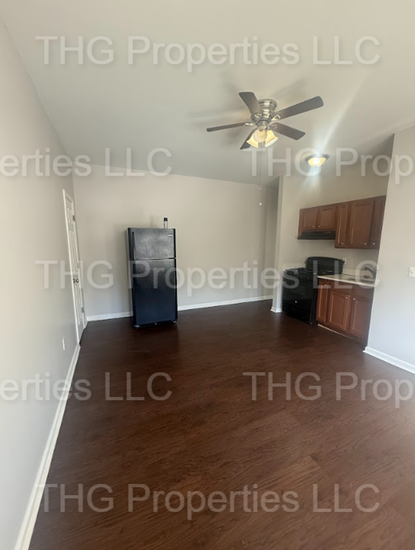 Orange Apartment: 641 Lincoln Ave.