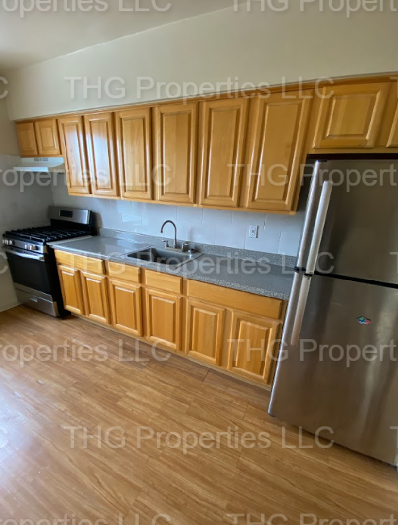 Hillside Apartment: 1510 North Broad Street