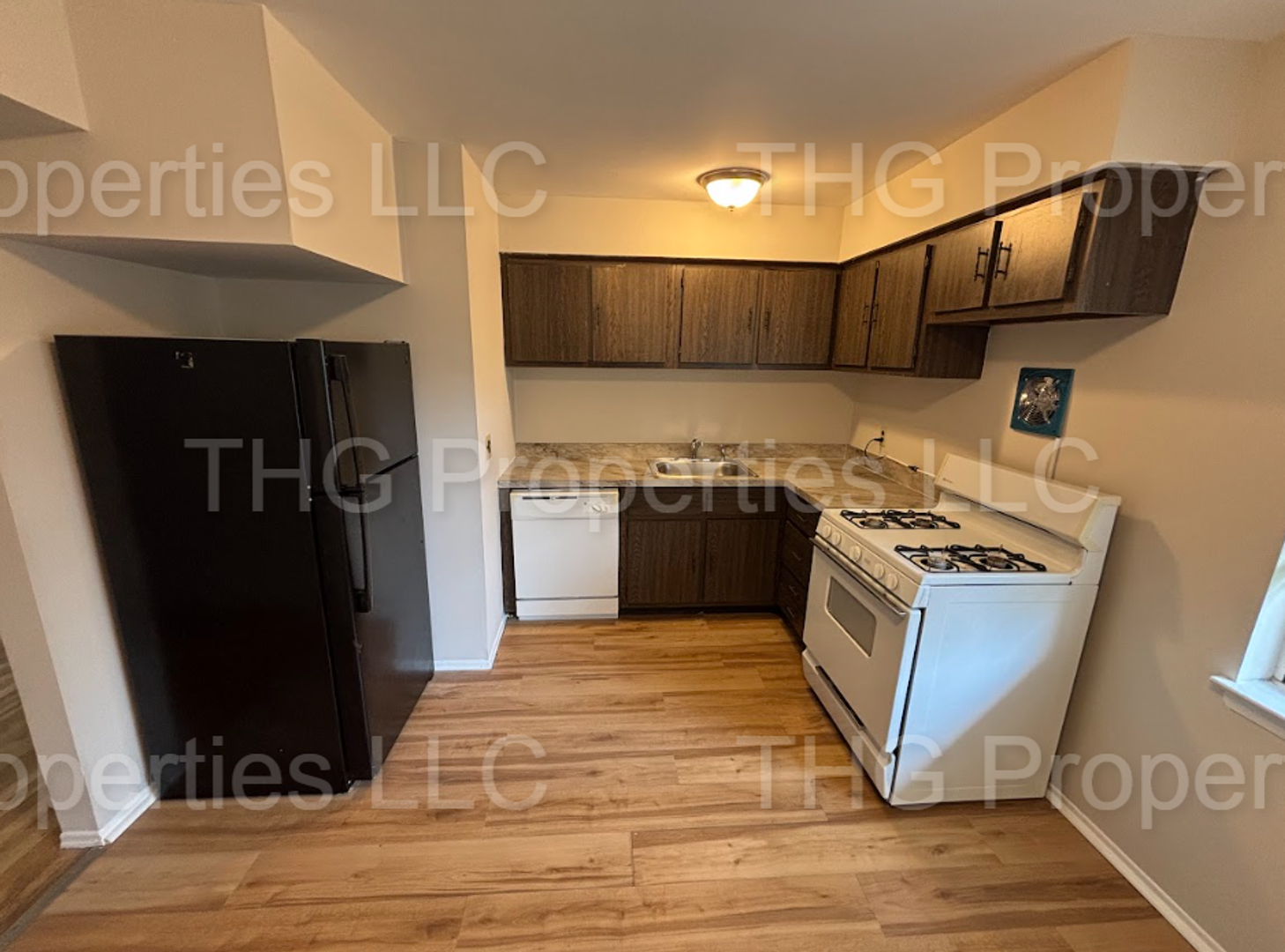 Plainfield Apartment: 532-538 East Front St.