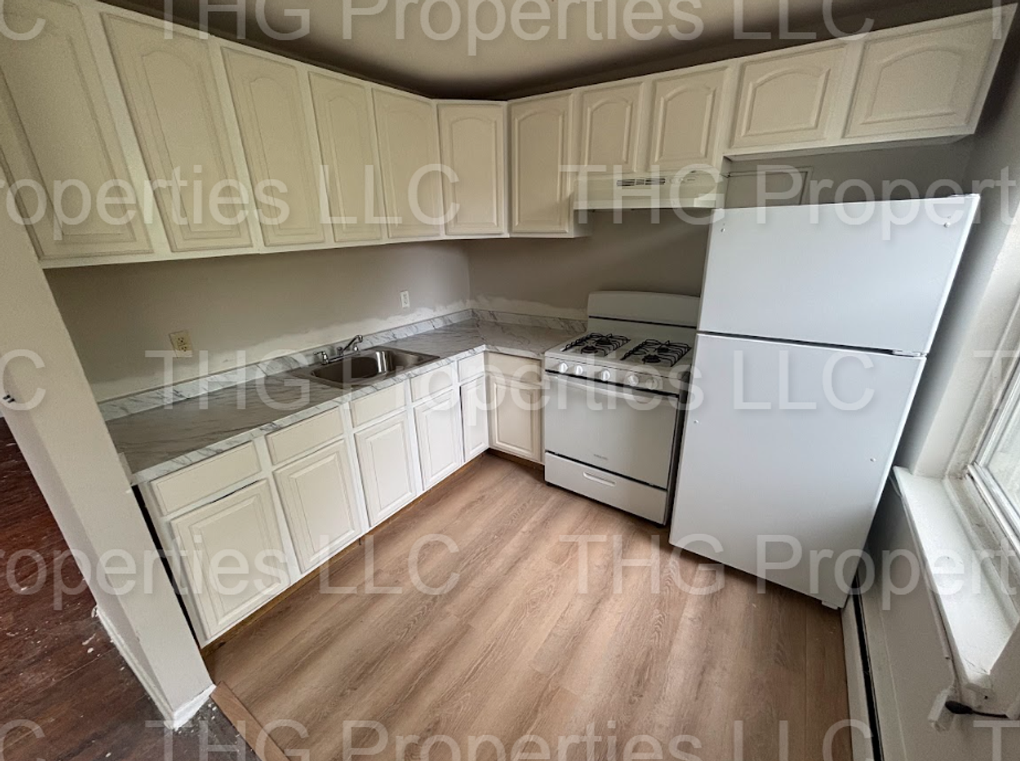 Plainfield Apartment: 600-610 East Front St.