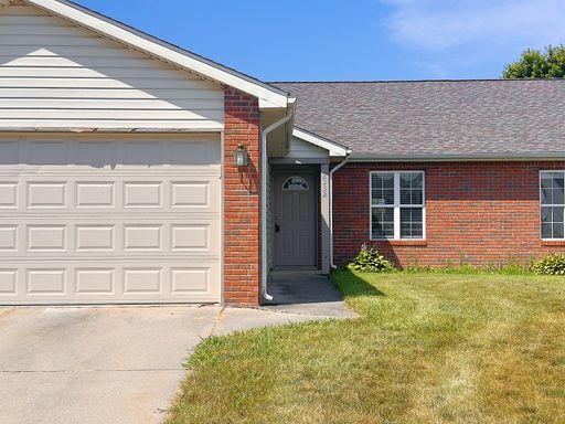 Spacious 3-Bedroom, 2-Bath with 2-Car Attached Garage! – photo 1