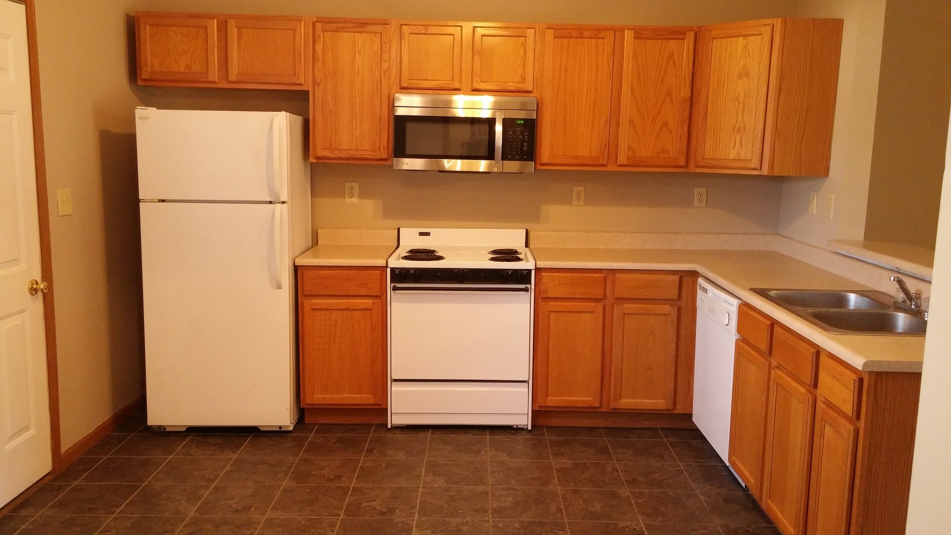 Lafayette House: 2144 Cliburn