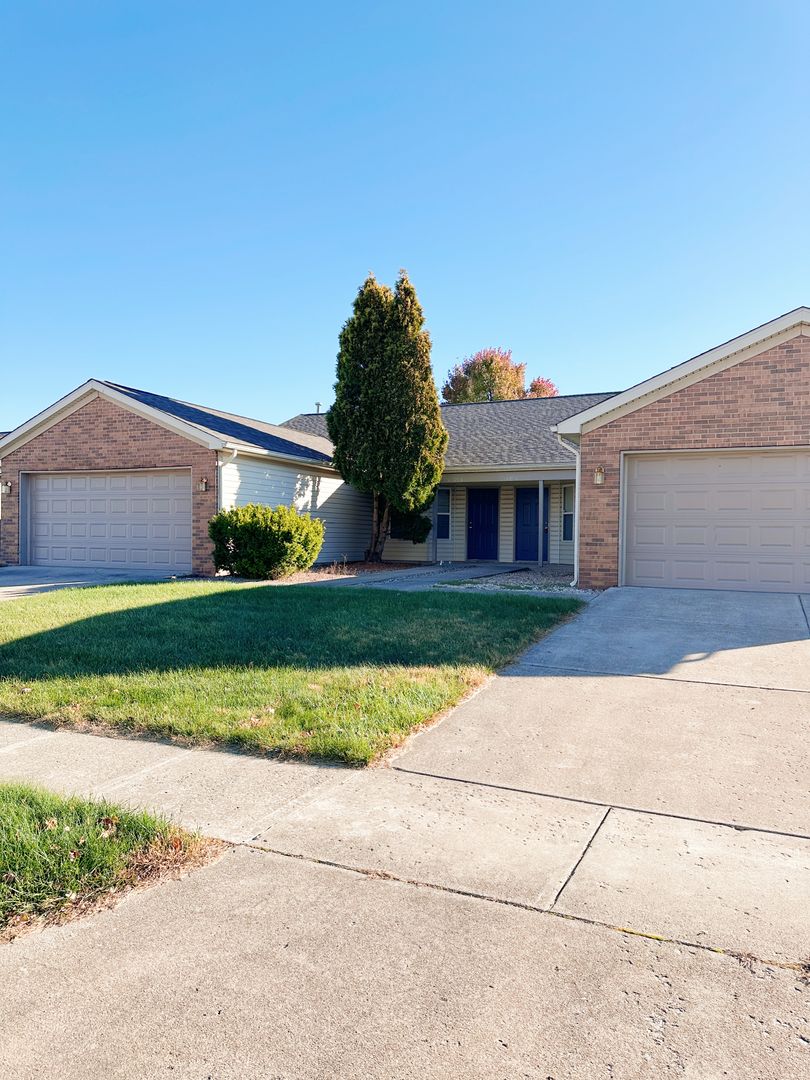 Spacious 2-Bed, 2-Bath Duplex with Attached Garage!