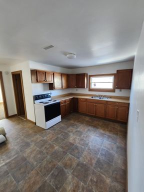 Modern 1-Bedroom Apartment at 717 S Market Street