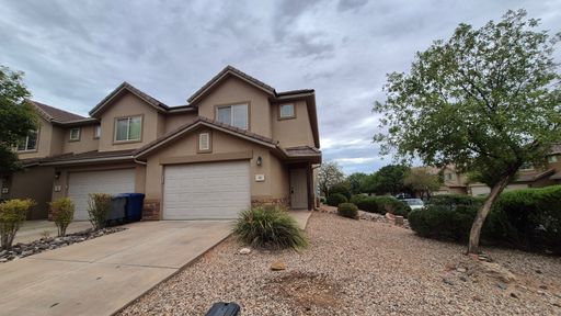 Remodeled 3 Bed / 2.5 Bath Townhome in Great Location – photo 1