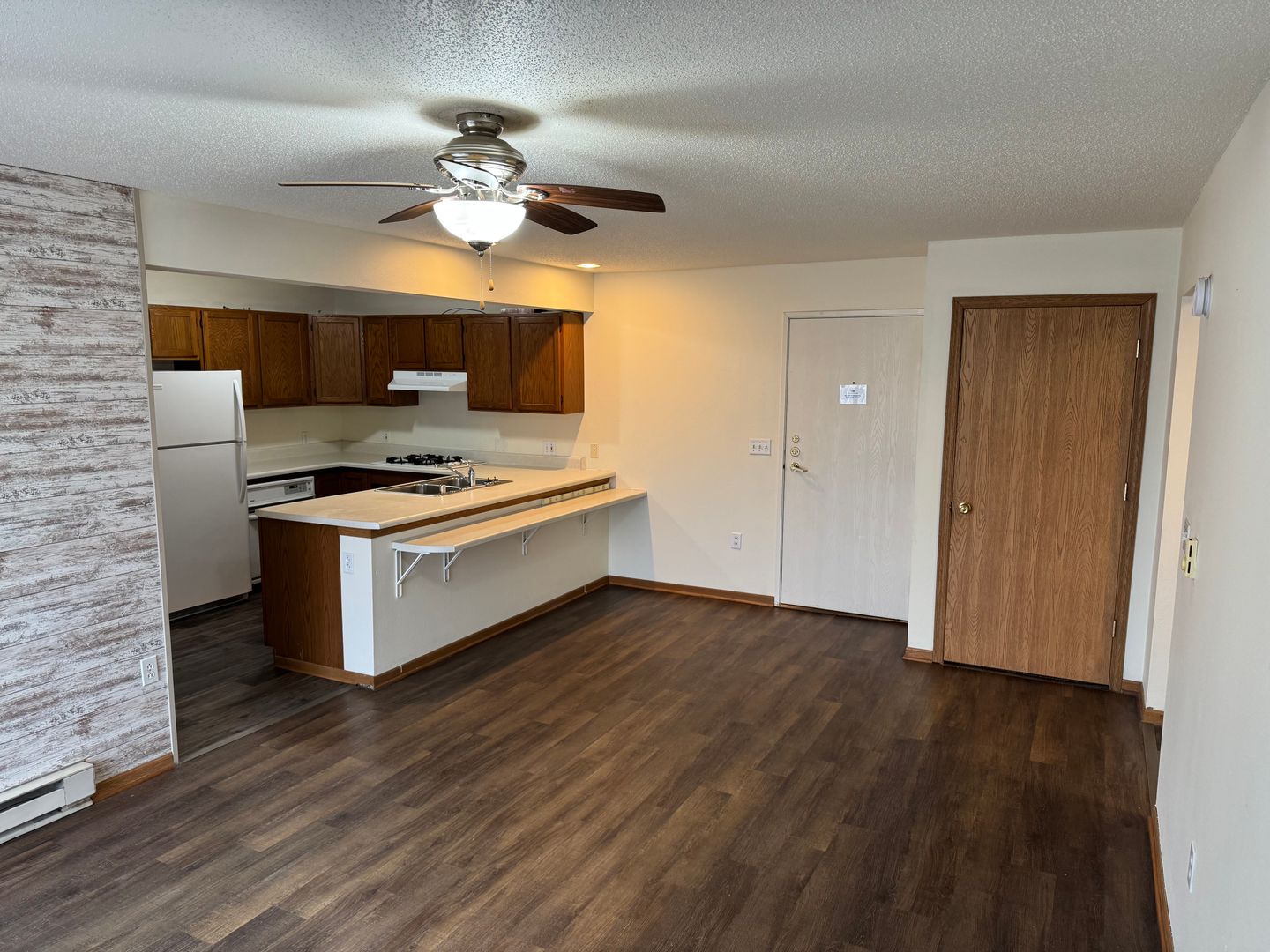 Platteville Apartment: 90 E. Gridley Ave
