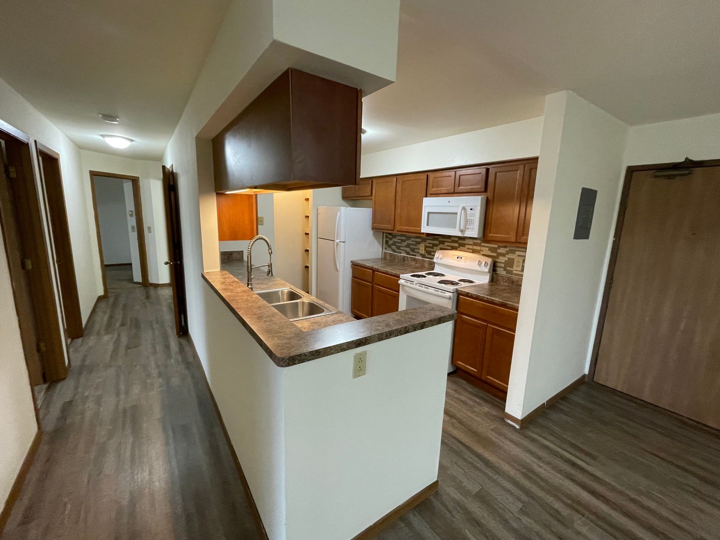 Madison Apartment: 3148-3172 Muir Field Rd