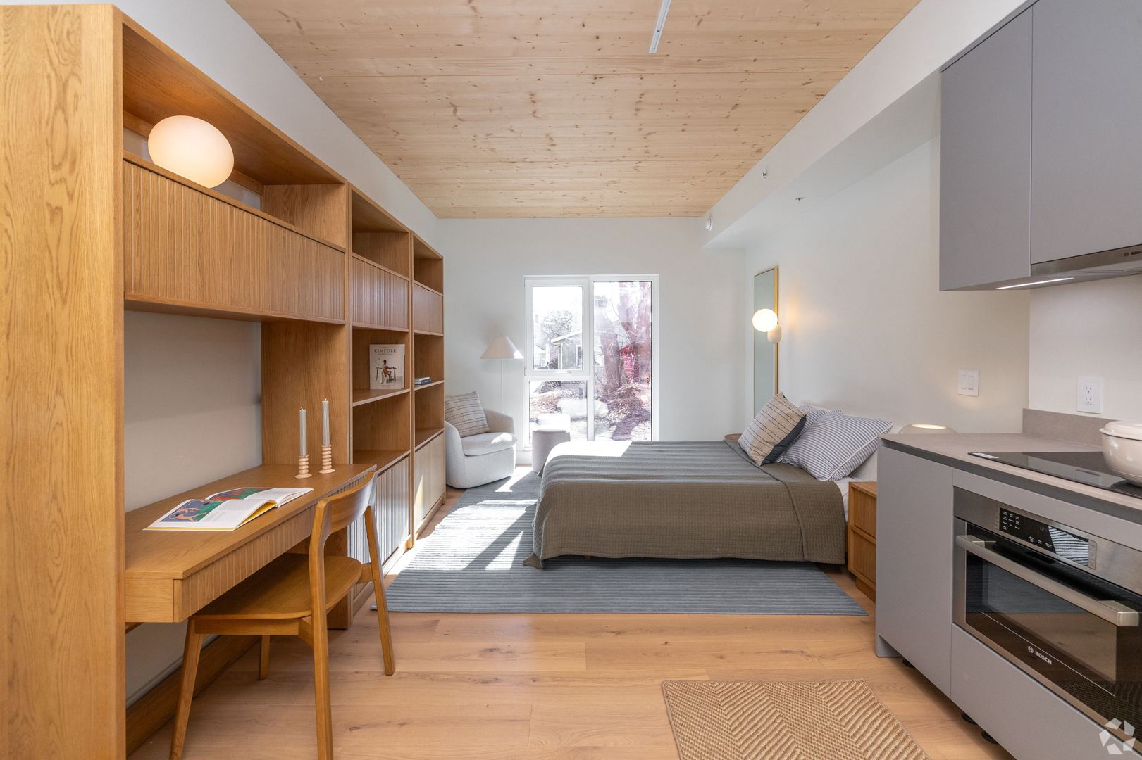 Madison Apartment: 517 W Main St