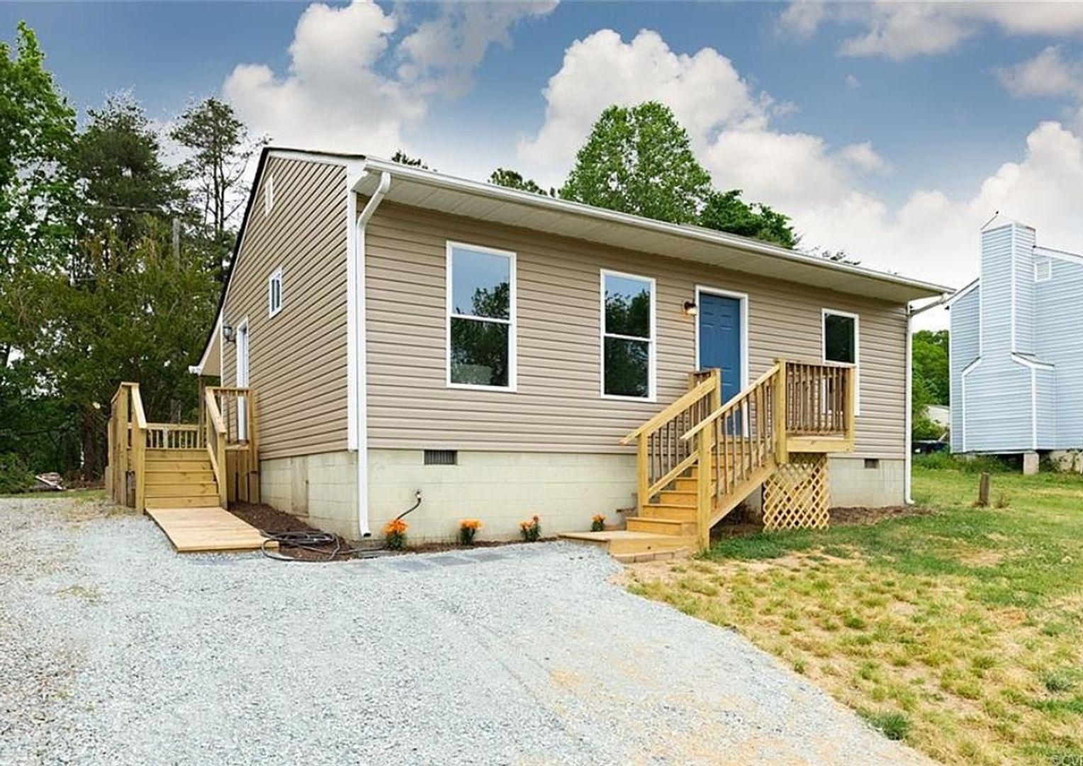 North Chesterfield House: 2003 Bethany Ridge Terrace