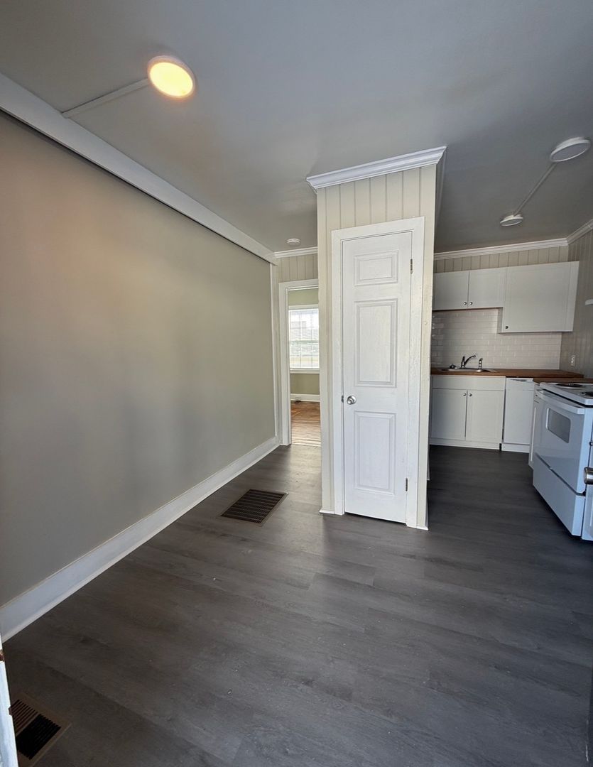 Winston Salem Apartment: 1437 W. Fourth St.