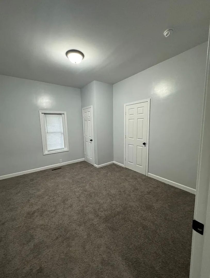 Winston Salem House: 122 E. 14th St.