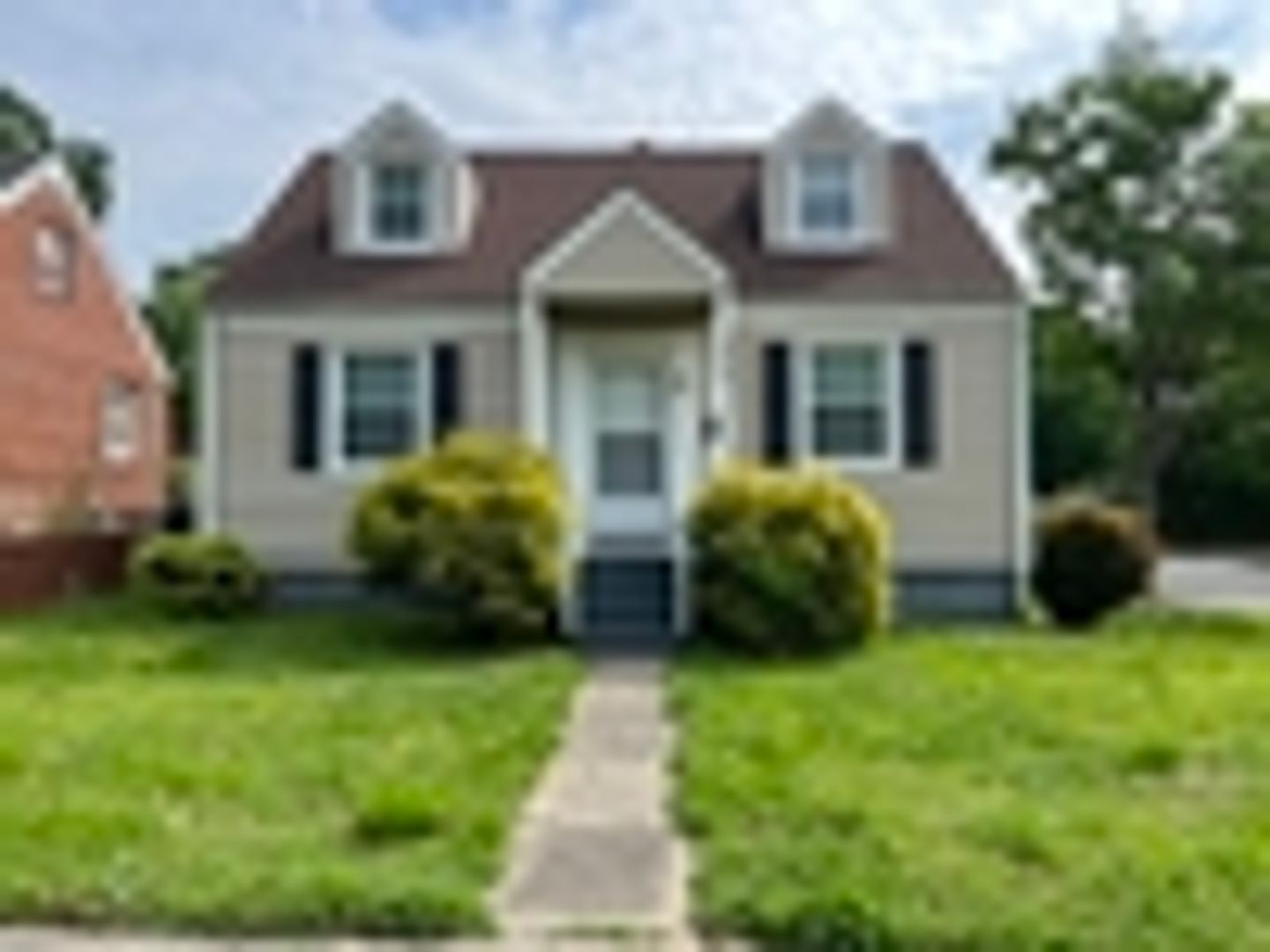 Richmond House: 1010 E 17th St