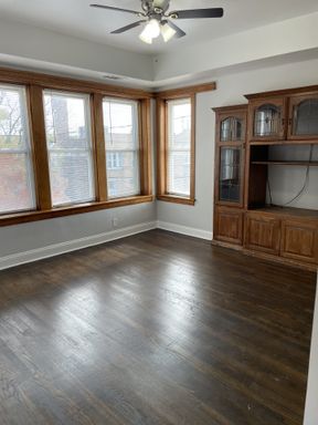 Belmont Cragin-Beautiful 2 bed / 1 bath apartment in a professionally managed – photo 1