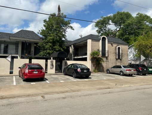 Beautiful 1 Bedroom apartment in Montrose area newly remodeled. – photo 1