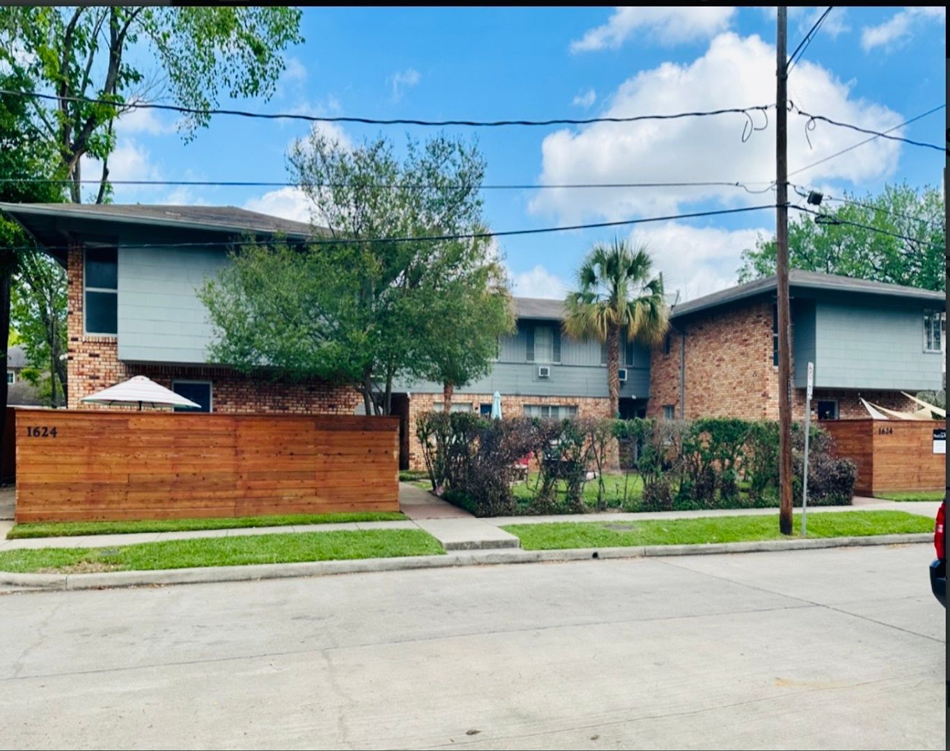 Houston Apartment: 1624 Bonnie Brae