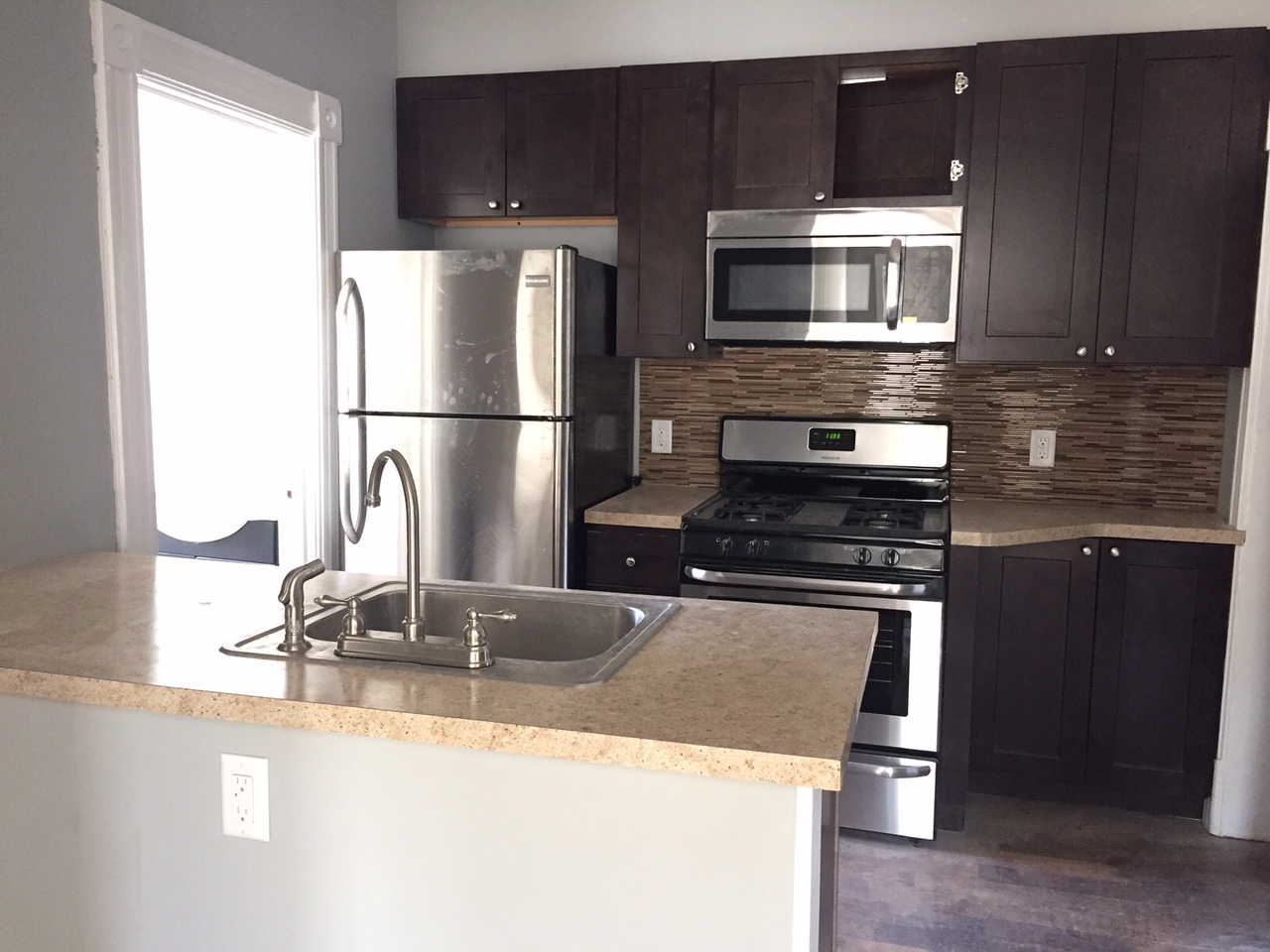 Grand Rapids Apartment: 819 Ottawa Ave NW