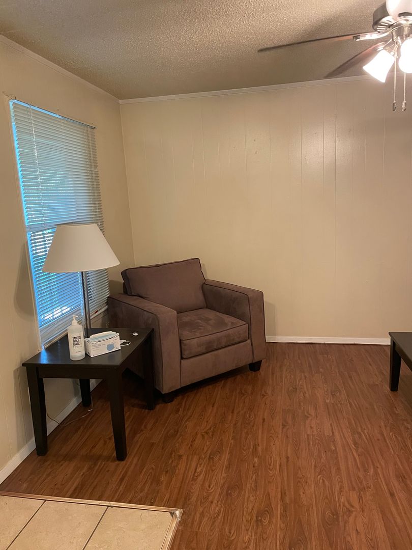 Denton Apartment: 2415-2417 Charlotte St