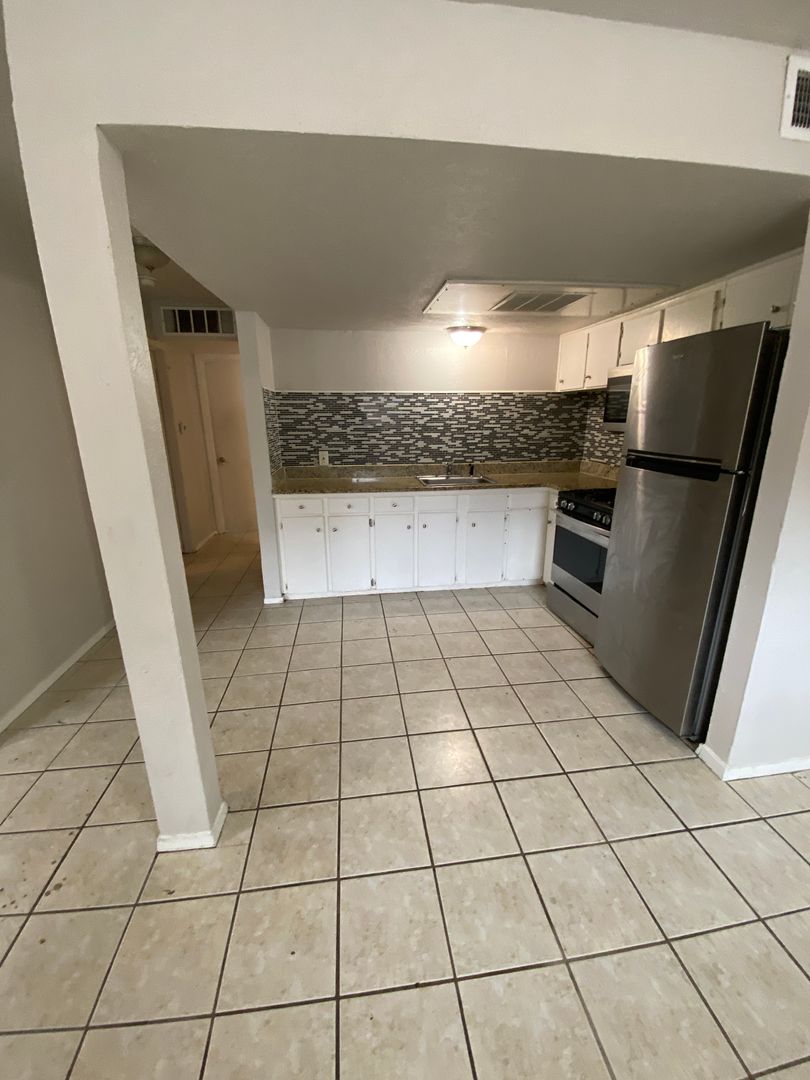 Denton Apartment: 2428 and 2505 Louise Street