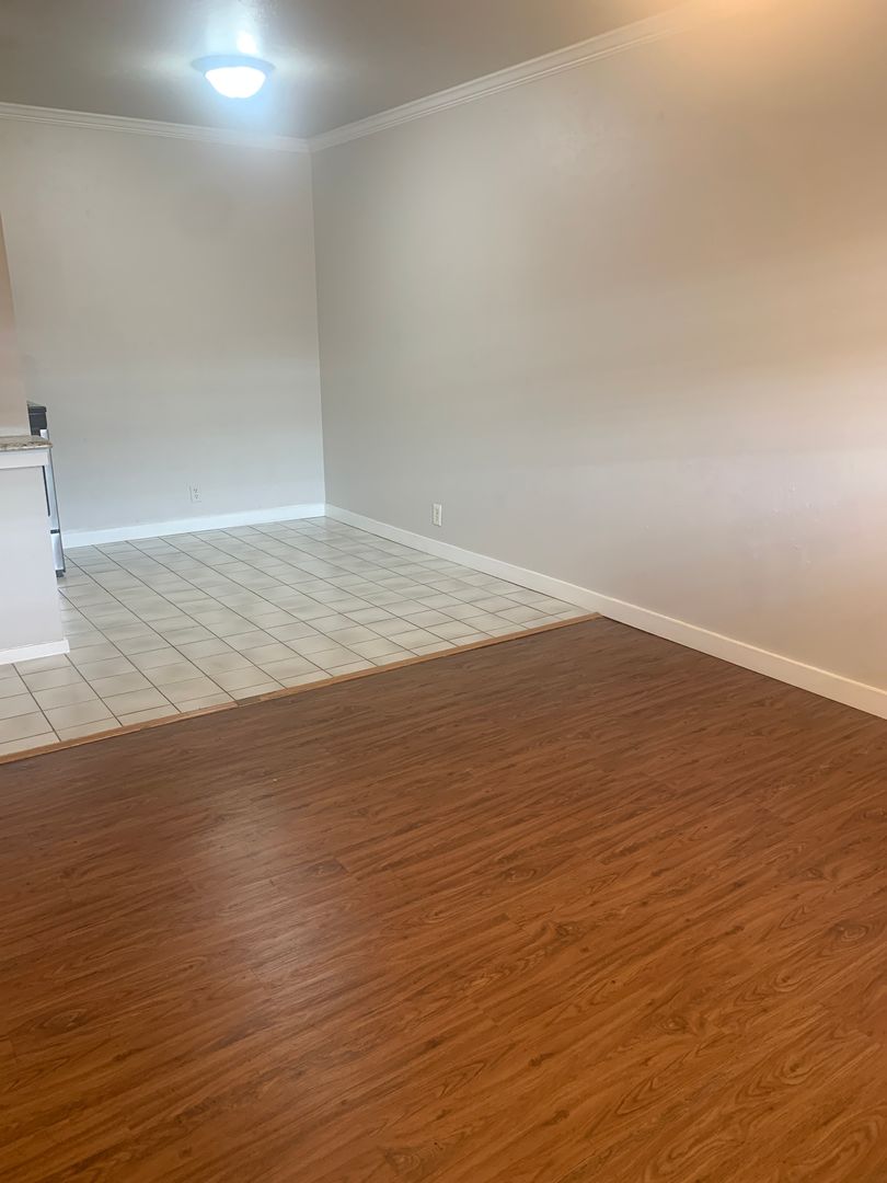 1 Bed 1 Bath - ALL BILLS PAID! 8 of 12