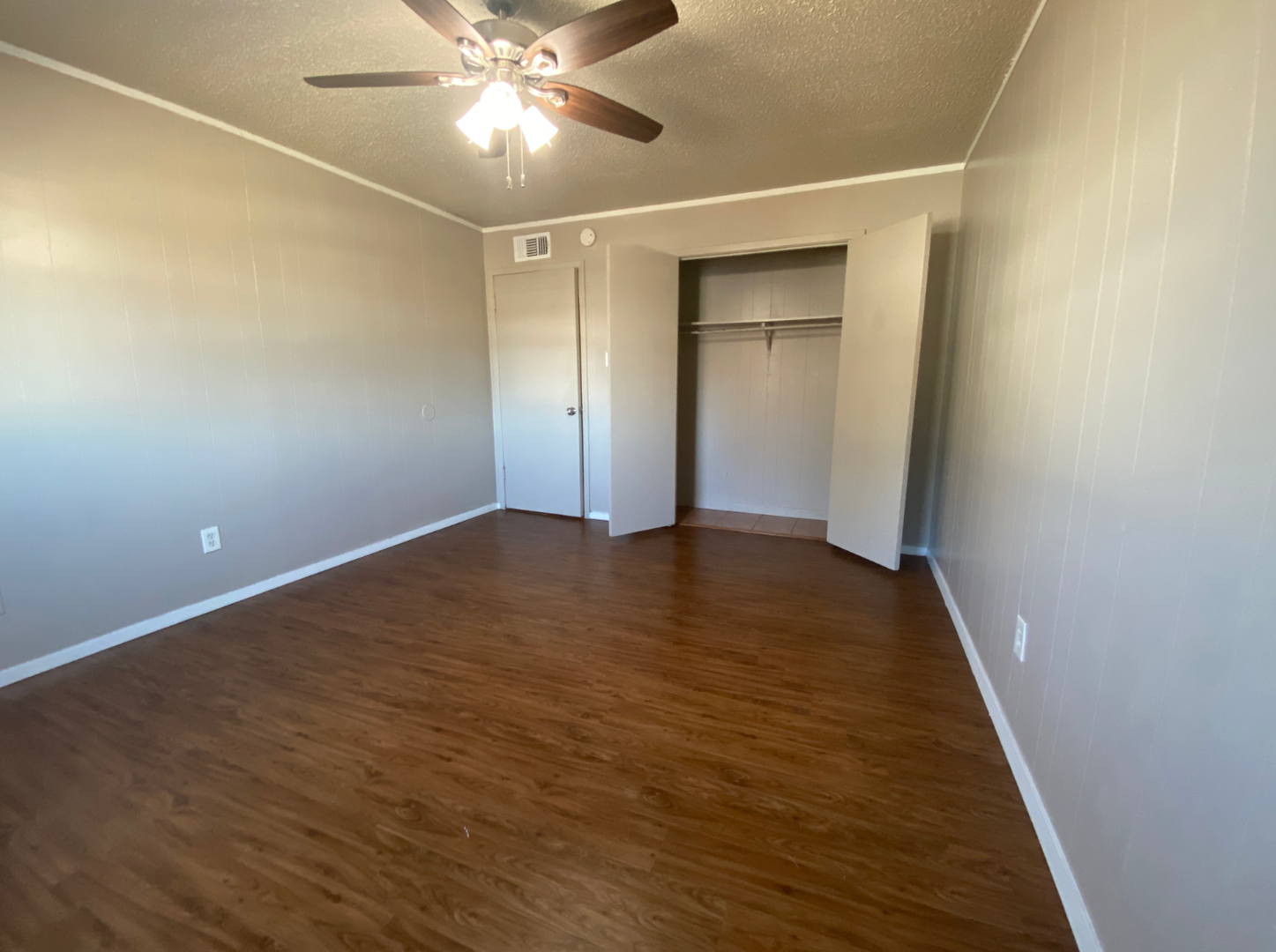 Oasis Apartments 6 of 6